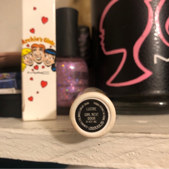 MAC Cosmetics LE Lustre Lipstick - Girl Next Door - Picture 3 of 3